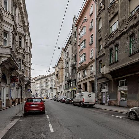 Downtown Charm In Budapest Exteriör bild